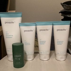 Proactiv+ Set (with free Meidian face mask!)